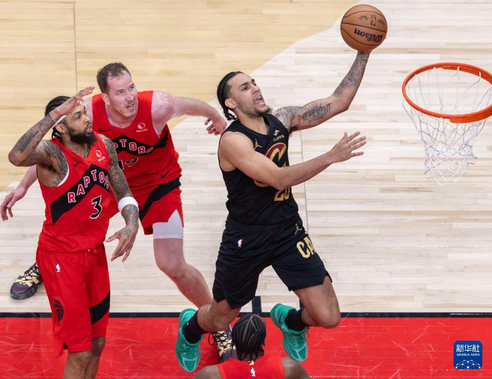 天博体育登录入口-NBA季后赛：猛龙胜骑士|克利夫兰骑士队|詹姆斯·哈登|新华社|首轮|多诺万-米切尔_新浪体育_新浪新闻